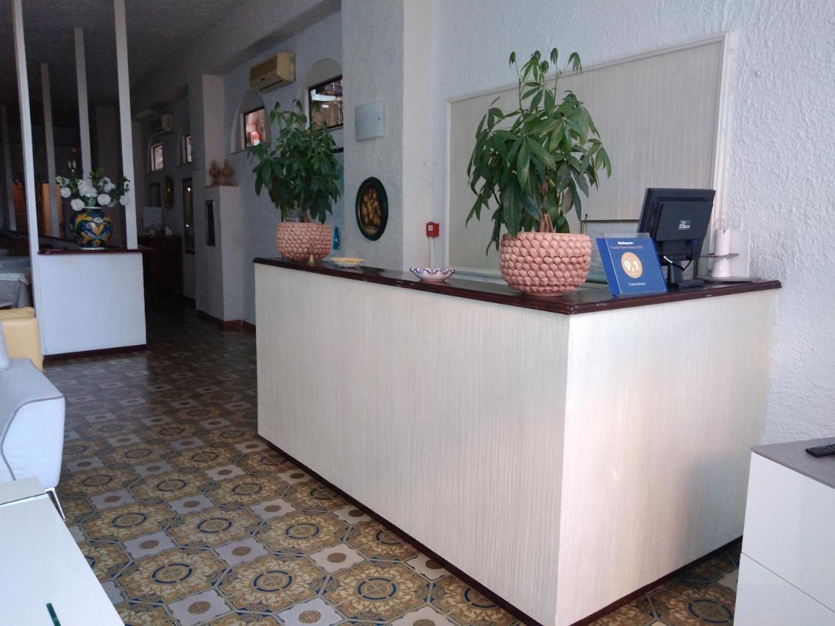 Costa Azzurra Hotel Giardini Naxos Eksteriør billede