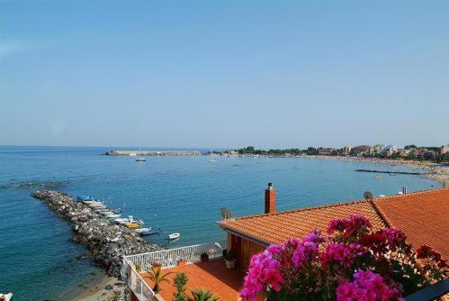 Costa Azzurra Hotel Giardini Naxos Eksteriør billede