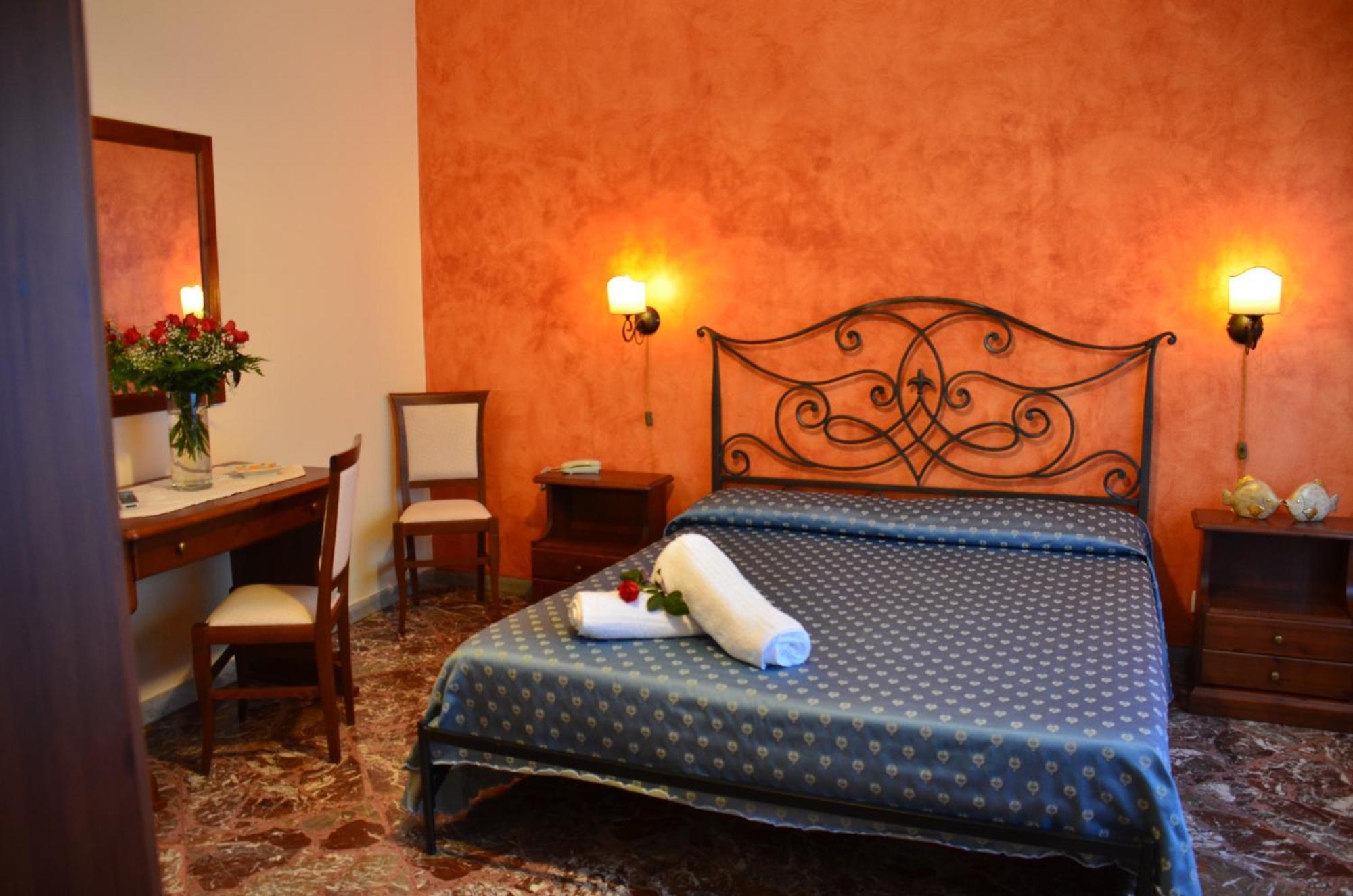 Costa Azzurra Hotel Giardini Naxos Eksteriør billede