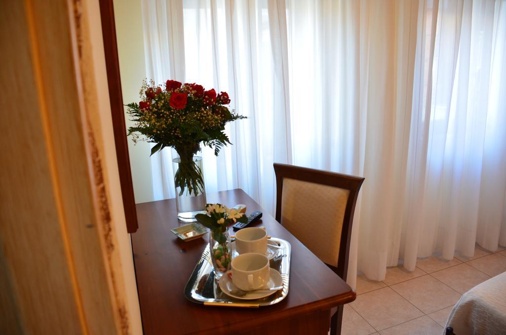 Costa Azzurra Hotel Giardini Naxos Eksteriør billede